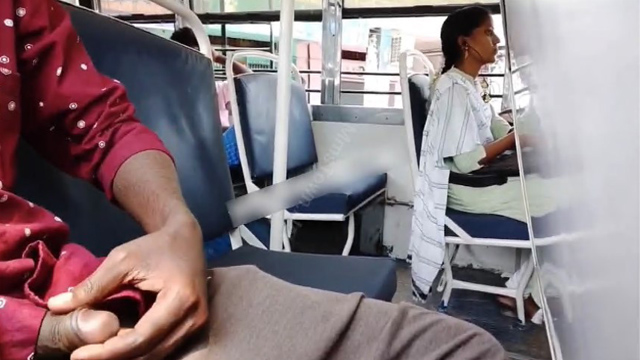 Daring Horny Guy Flash – Dick Inside Bus Free Porn Video