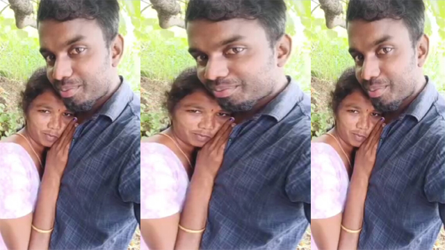 Cheater Tamil Aunty Outdoor Having Fun With Lovermms
